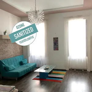 https://creative-apartment-kiraly-street.inbudapesthotels.com